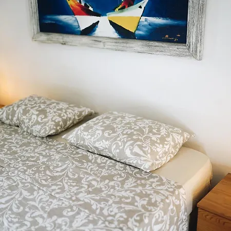 Wonderful Flats With Pool By Host Wise Lejlighed *